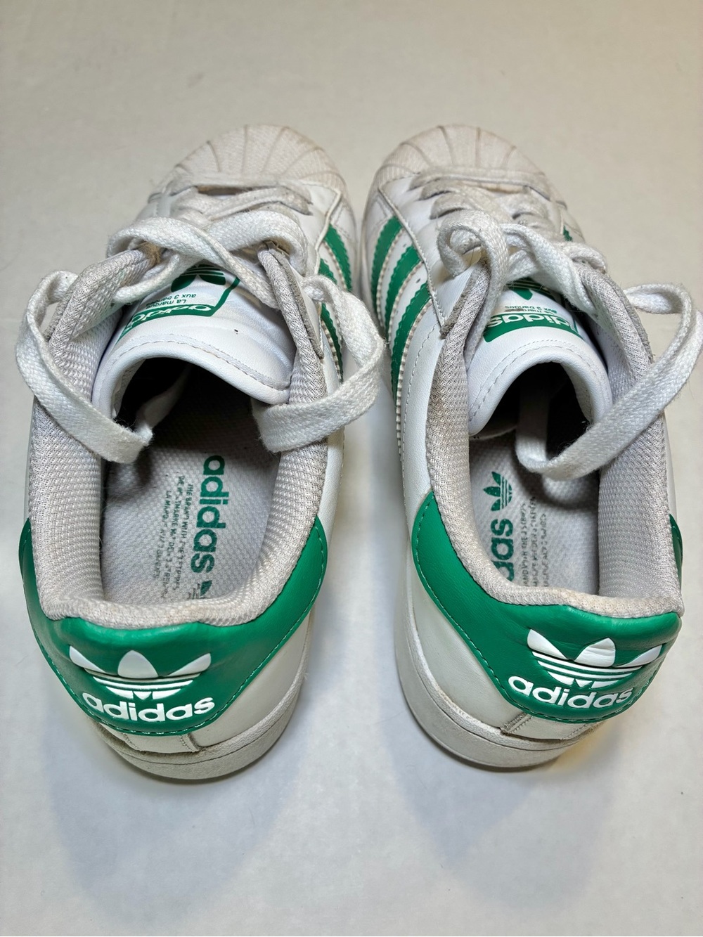 Adidas Size 8.5 Superstar Sneakers in White with Green Stripes - Picture 7 of 10